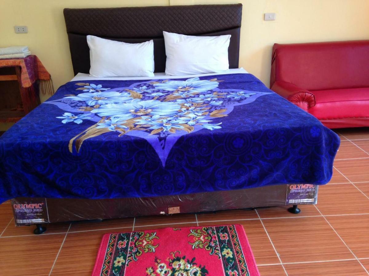 Aman'S Guesthouse Tuk Tuk Esterno foto