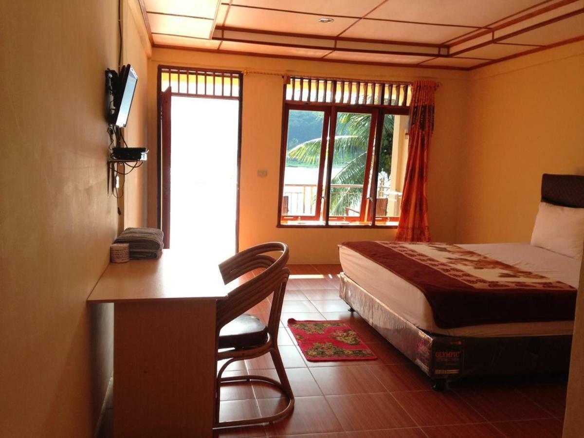 Aman'S Guesthouse Tuk Tuk Esterno foto