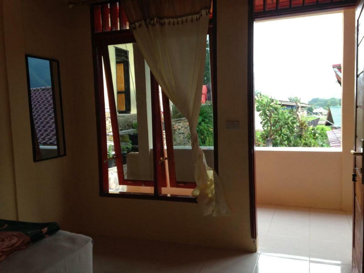 Aman'S Guesthouse Tuk Tuk Esterno foto